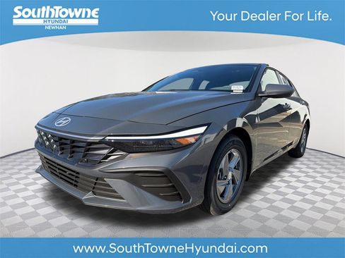New 2026 Hyundai Elantra SE image 1