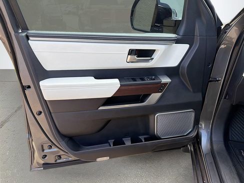 Used 2024 Toyota Sequoia Capstone AWD/4WD image 23