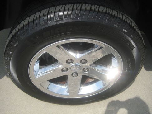 Used 2014 RAM 1500 Express image 9