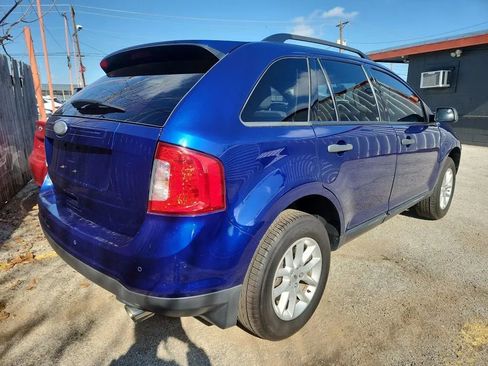 Used 2013 Ford Edge SE image 3