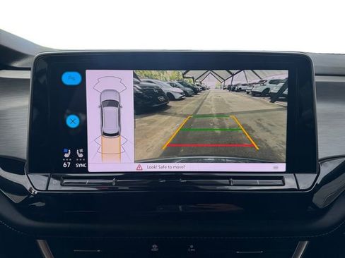 Used 2024 Volkswagen Atlas Cross Sport SE FWD image 27