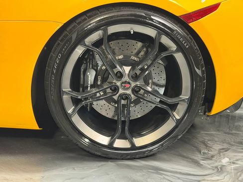 Used 2015 McLaren 650S Spider RWD image 25