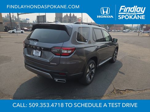 Used 2026 Honda Pilot Touring image 5