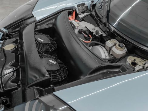 Used 2010 Tesla Roadster image 42