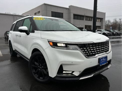 Used 2024 Kia Carnival SX image 2