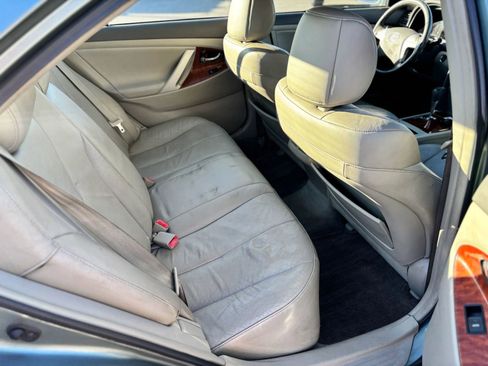 Used 2011 Toyota Camry XLE w/ XLE Extra-Value Pkg #1 FWD image 16