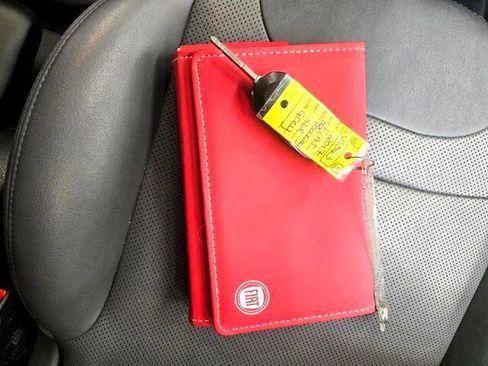 Used 2017 FIAT 500L Trekking image 21