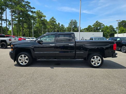 Used 2017 Chevrolet Silverado 2500 LTZ w/ Duramax Plus Package AWD/4WD image 2