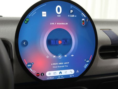 Certified 2025 MINI Cooper 4-Door Hardtop image 11