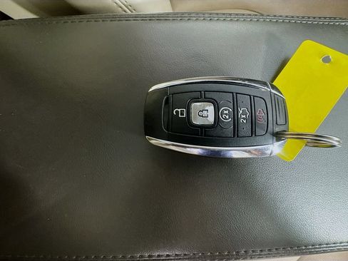 Used 2019 Lincoln Nautilus Reserve AWD/4WD image 43