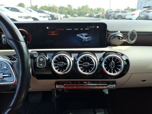 Used 2022 Mercedes-Benz A 220 4MATIC image 10