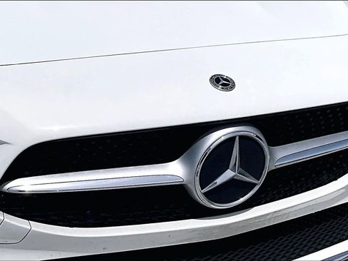 Used 2022 Mercedes-Benz CLA 250 image 27