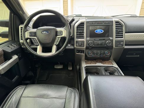 Used 2017 Ford F350 Lariat w/ Lariat Ultimate Package image 15