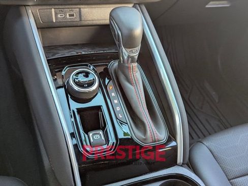 Used 2024 Chevrolet Colorado Z71 w/ LPO, Dark Essentials Package image 28