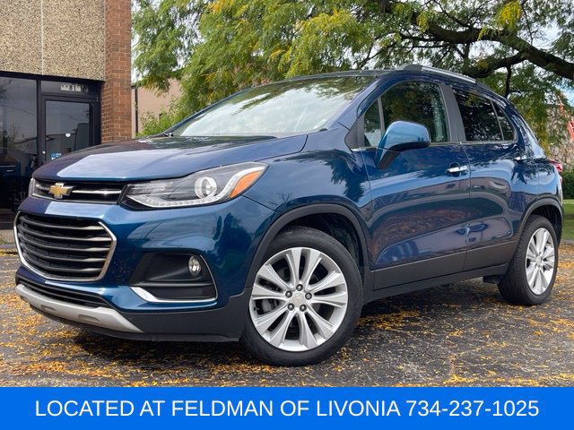 Certified 2020 Chevrolet Trax Premier w/ LPO, Cargo Package FWD image 1