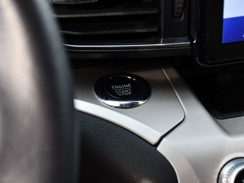 Used 2023 Ford Explorer XLT w/ Equipment Group 202A image 27