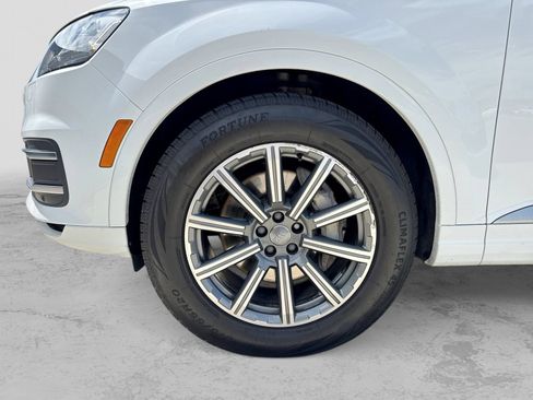 Used 2018 Audi Q7 3.0T Prestige AWD/4WD image 16