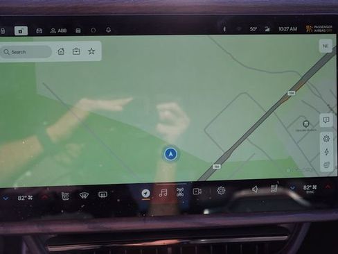 Used 2022 Rivian R1T Adventure image 24