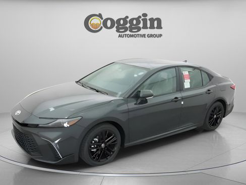 New 2026 Toyota Camry SE image 5