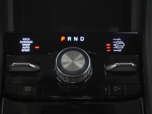 Used 2022 Jeep Grand Cherokee Overland w/ Advanced Protech Group III image 20