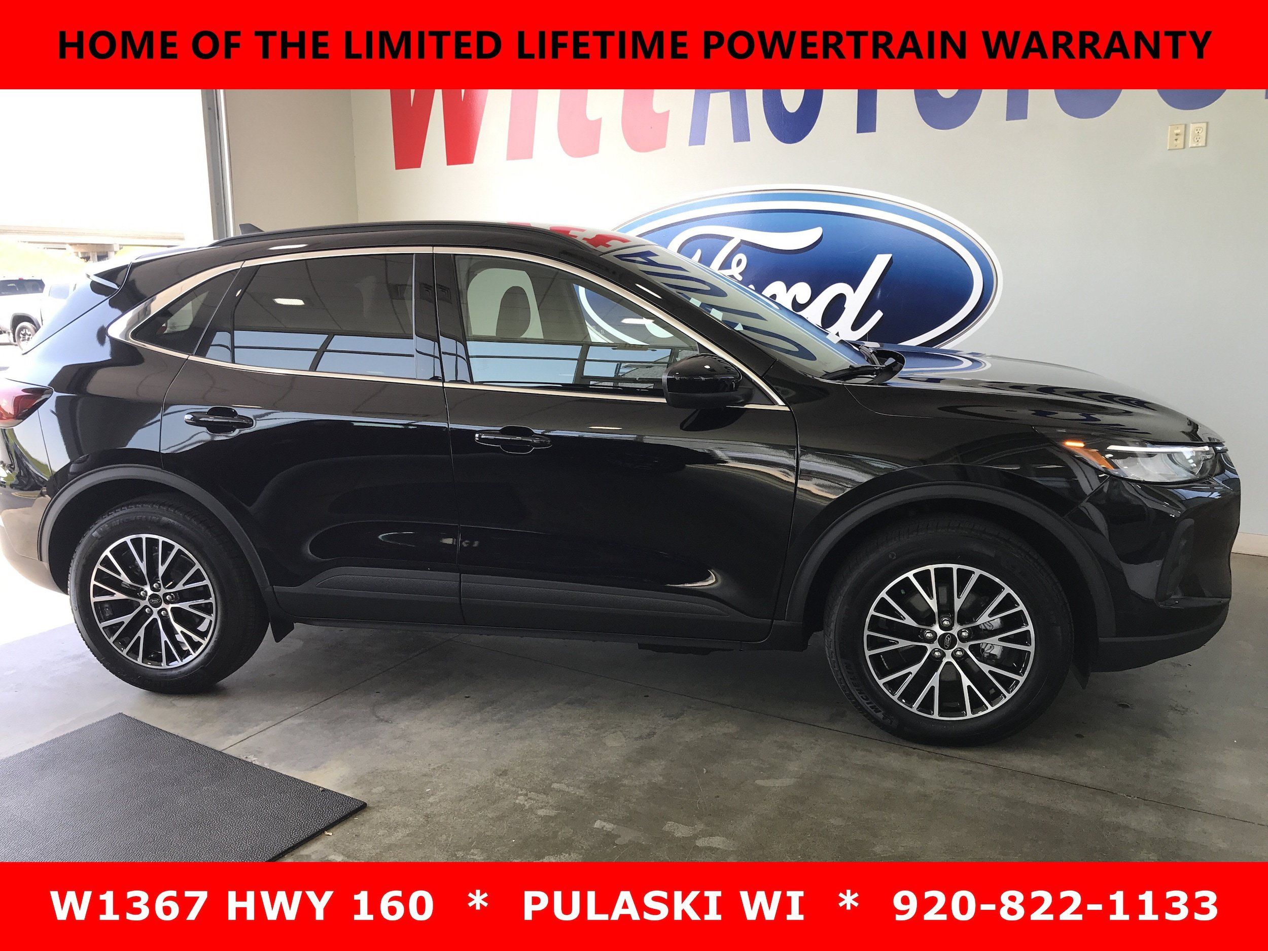 Used 2025 Ford Escape SE w/ Class II Trailer Tow Package FWD image 1