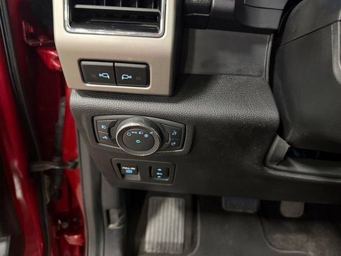Used 2020 Ford F150 Lariat w/ Equipment Group 502A Luxury AWD/4WD image 28