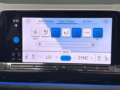 Used 2024 Volkswagen Atlas Peak Edition SEL image 18