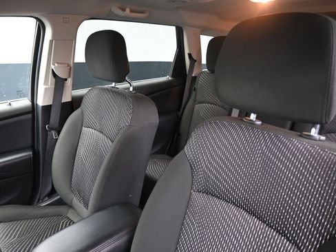 Used 2020 Dodge Journey SE w/ SE Popular Equipment Group FWD image 15