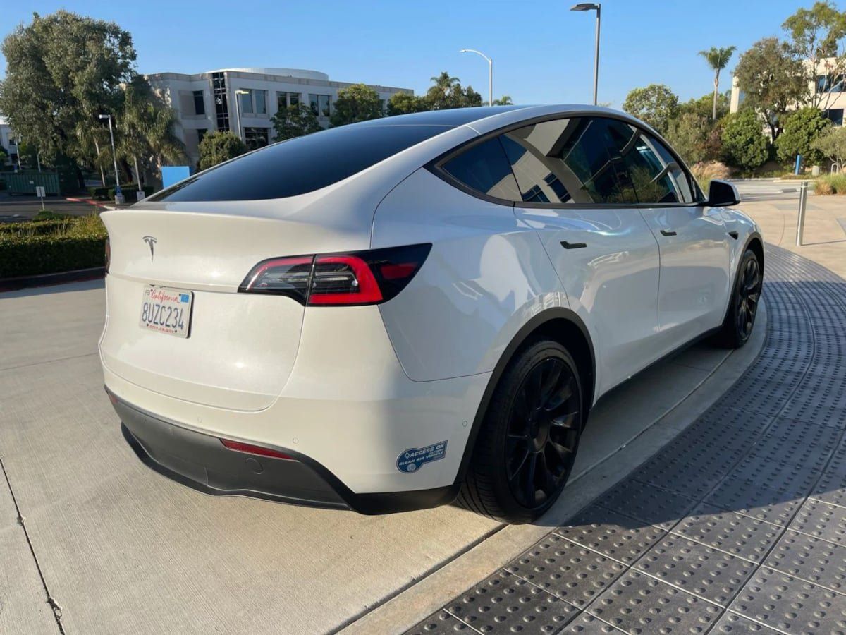 Used 2023 Tesla Model Y Long Range AWD/4WD image 7