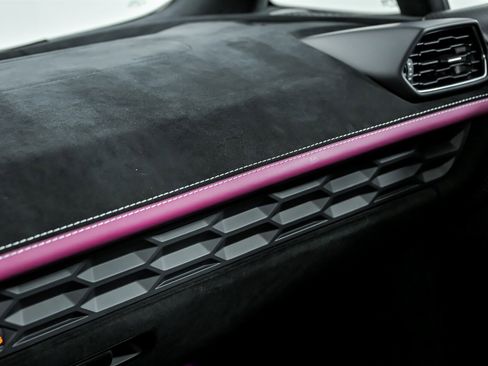 Used 2022 Lamborghini Huracan STO image 39