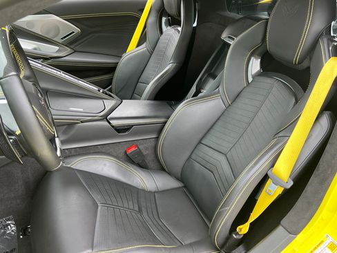 Used 2023 Chevrolet Corvette Z06 w/ Z07 Performance Package RWD image 39