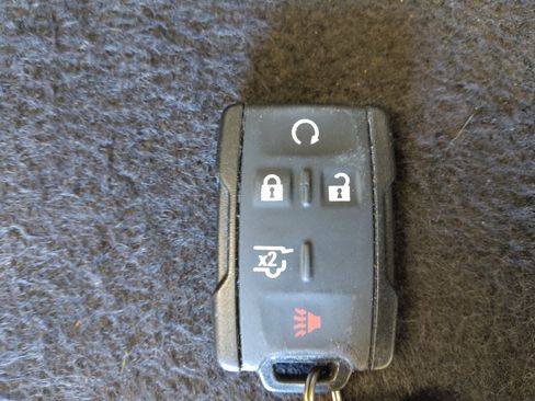 Used 2016 Chevrolet Suburban LS RWD image 32
