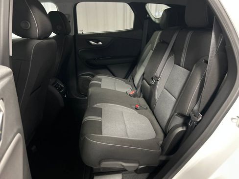 Used 2025 Chevrolet Blazer LT FWD image 23