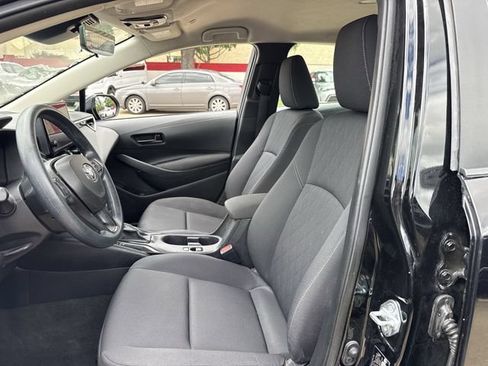 Used 2025 Toyota Corolla LE FWD image 25