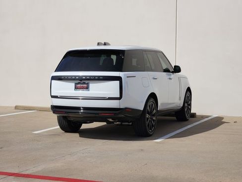New 2026 Land Rover Range Rover SE image 4