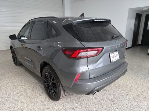 Used 2023 Ford Escape ST-Line Elite AWD/4WD image 5