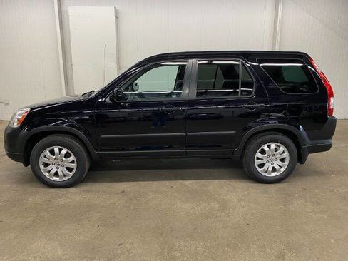 Used 2005 Honda CR-V EX image 2