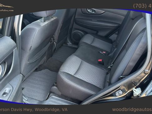 Used 2017 Nissan Rogue SV w/ SV Premium Package FWD image 14