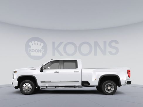 New 2026 Chevrolet Silverado 3500 High Country AWD/4WD image 2