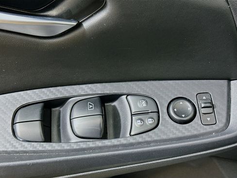 Used 2024 Nissan Sentra SV image 15