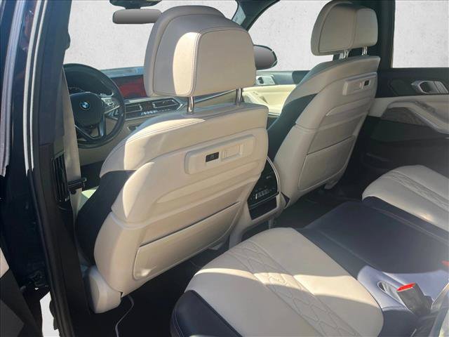 Used 2019 BMW X7 xDrive50i w/ Executive Package AWD/4WD image 17