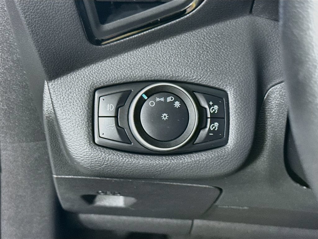 Used 2017 Ford Escape Titanium AWD/4WD image 18