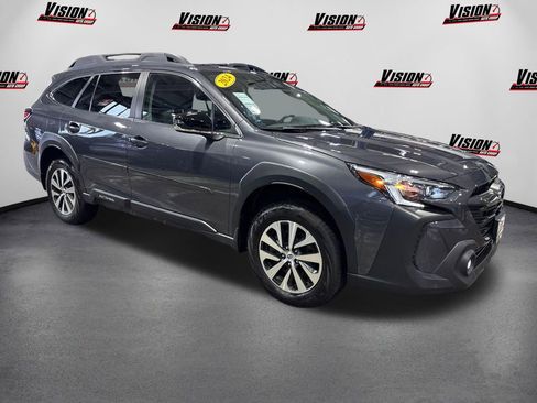 Used 2024 Subaru Outback Premium AWD/4WD image 3