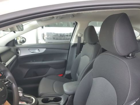 Certified 2023 Kia Forte LXS FWD image 16