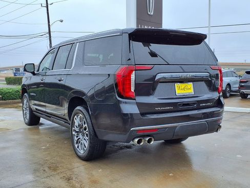 Used 2023 GMC Yukon XL Denali Ultimate AWD/4WD image 4