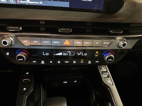 Certified 2025 Kia Telluride SX Prestige X-Line AWD/4WD image 22