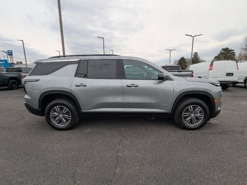 New 2026 Chevrolet Traverse LT w/ Driver Confidence Package image 11