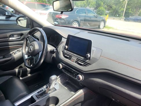 Used 2021 Nissan Altima 2.5 SR w/ SR Premium Package FWD image 13