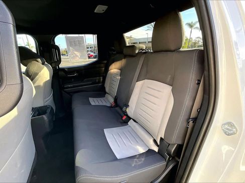 Used 2025 Toyota Tacoma TRD Sport image 18