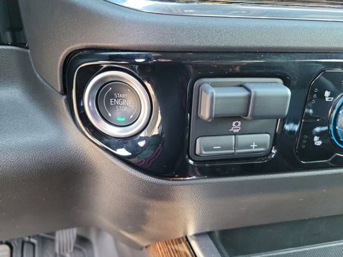 Used 2024 GMC Sierra 1500 Elevation image 22